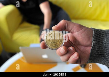 ISRAEL. TEL AVIV. BITCOIN BANK-AGENTUR Stockfoto