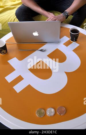 ISRAEL. TEL AVIV. BITCOIN BANK-AGENTUR Stockfoto