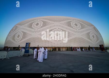 Das al Thumama Stadium, das am 22. Oktober 2021 mit dem Emir Cup 2021-Finale eröffnet wurde, wird Austragungsort der FIFA Fußball-Weltmeisterschaft 2022 in Katar sein. Stockfoto