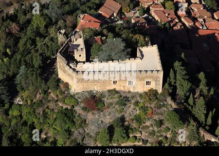 FRANKREICH. PYRENEES ORIENTALES (66) LUFTAUFNAHME DER BURG CASTELNOU (XTH JAHRHUNDERT) Stockfoto