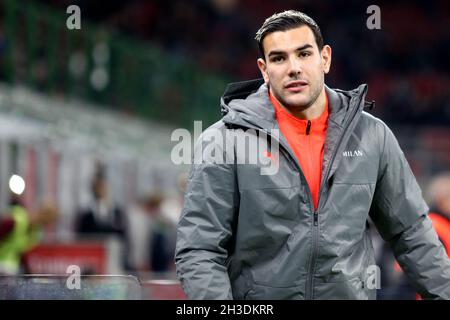 Theo Hernandez von AC Mailand schaut während der Serie Ein Spiel zwischen AC Mailand und Turin FC . Stockfoto