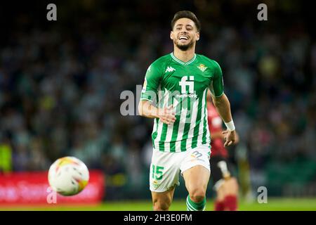 Sevilla, Spanien, 27. Oktober 2021, Alex Moreno von Real Betis während des spanischen Fußballspiels La Liga zwischen Real Betis und Valencia CF am 27. Oktober 2021 im Benito Villamarin Stadion in Sevilla, Spanien - Foto: Joaquin Corchero/DPPI/LiveMedia Stockfoto