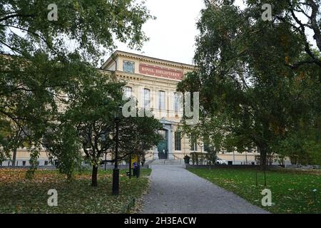 Die Nationalbibliothek von Schweden in Humlegården in Stockholm, Schweden. Die Nationalbibliothek Schwedens (Kungliga biblioteket, KB, was soviel wie 'die königliche Bibliothek' bedeutet) ist Schwedens Nationalbibliothek. Stockfoto