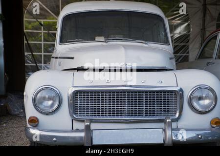 51143 KÖLN, DEUTSCHLAND - 25. Jul 2021: Vorderansicht einer Oldtime der Marke NSU TT in Farbe in Köln, Deutschland Stockfoto