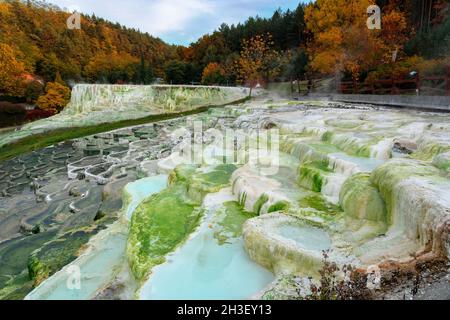 Egerszalok geologische Salzhügel Thermalquelle 2021 . Stockfoto