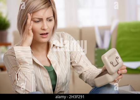 Besorgt Frau Stockfoto