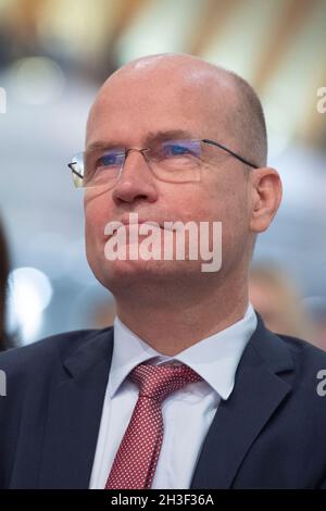 Bielefeld, Deutschland. Oktober 2021. Ralph BRINKHAUS, Fraktionschef der CDU im Deutschen Bundestag, stellvertretender Landesvorsitzender der CDU NRW, 43. Landespartei der CDU Nordrhein-Westfalen in Bielefeld, 23. Oktober 2021. Kredit: dpa/Alamy Live Nachrichten Stockfoto