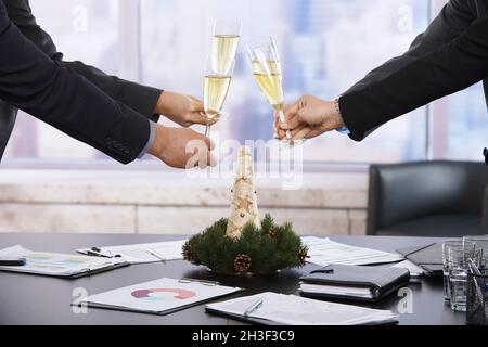 Geschäftsleute feiern Weihnachten Stockfoto