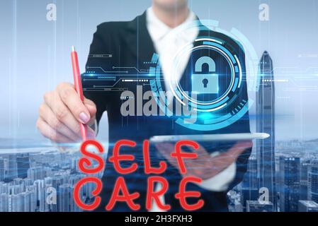 Textunterschrift zur Selbstpflege. Ein Wort über die Praxis, Maßnahmen zur Verbesserung der eigenen Gesundheit Arzt im Labor Holding A geschrieben Stockfoto