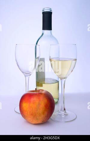 Hochwertiger Weißwein Stockfoto