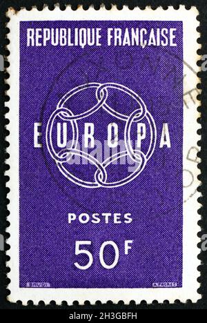 FRANKREICH - UM 1959: Eine in Frankreich gedruckte, Europa gewidmete Briefmarke, 6-Link Endless Chain, um 1959 Stockfoto
