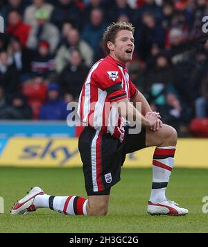 SOUTHAMPTON V LIVERPOOL 14-03-04 JAMES BEATTIE PIC MIKE WALKER, 2004 Stockfoto