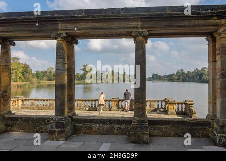 Hever Lake von der Loggia, Hever Castle, Hever, Kent, England, Vereinigtes Königreich Stockfoto