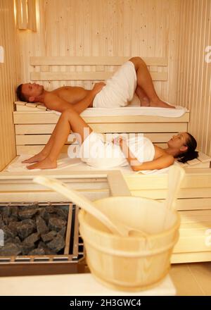 Entspannung in der Sauna Stockfoto