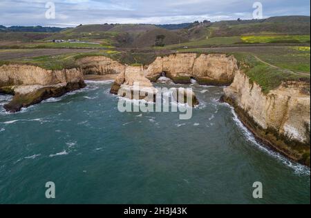 Shark Fin Cove. Einer der besten Strände in ganz Kalifornien. Stockfoto