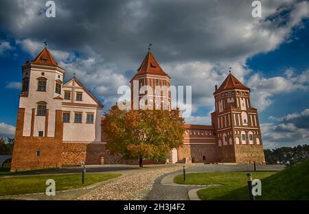 27. September 2019. Weißrussland, Minsk. Mirskaya Castle.mir Castle in Minsk Region - historisches Erbe von Belarus. UNESCO-Weltkulturerbe Stockfoto