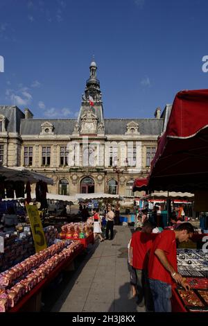 FRANKREICH, VIENNE (86), POITIERS, RATHAUS, LECLERC-PLATZ Stockfoto