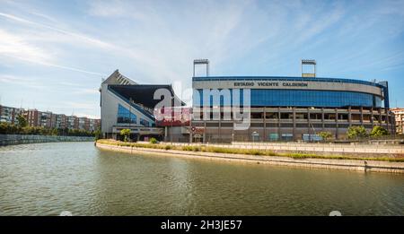 MADRID 1. Juli 2014: Vicente Calderon Stadion, Heimat von Atletico de Madrid. In Madrid, Spanien am 1. Juli 2014. Stockfoto