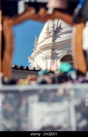 Portugal, Lissabon, alte Gegenstände in Ladra Flohmarkt Stockfoto