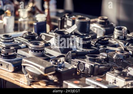 Portugal, Lissabon, alte Gegenstände in Ladra Flohmarkt Stockfoto