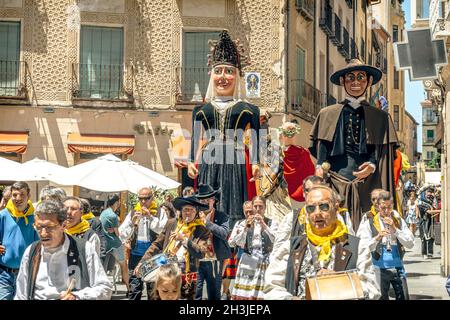 Segovia, Spanien - 29. Juni 2014: Riesen und große Köpfe (Gigantes y Cabezudos) in Segovia-Festival am 29. Juni 2014 in Segovia, Spa Stockfoto