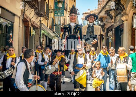 Segovia, Spanien - 29. Juni 2014: Riesen und große Köpfe (Gigantes y Cabezudos) in Segovia-Festival am 29. Juni 2014 in Segovia, Spa Stockfoto