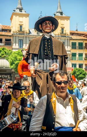 Segovia, Spanien - 29. Juni 2014: Riesen und große Köpfe (Gigantes y Cabezudos) in Segovia-Festival am 29. Juni 2014 in Segovia, Spa Stockfoto