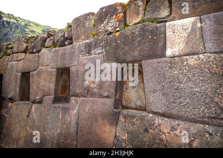 Ollantaytambo, alte Inka-Festung im Heiligen Tal in den Anden von Cusco, Peru, Südamerika Stockfoto