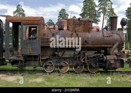 Alte Dampfeisenbahn im Eisenbahnmuseum von Pereslawl, Russland Stockfoto