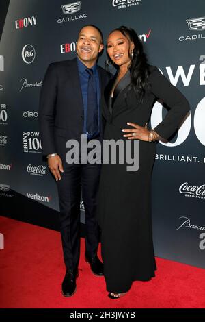 LOS ANGELES - Okt 23: Mike Hill, Cynthia Bailey bei 2021 Ebony Power 100 im Beverly Hilton Hotel am 23. Oktober 2021 in Beverly Hills, CA (Foto von Katrina Jordan/Sipa USA) Stockfoto