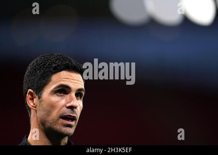 Datei-Foto vom 26-09-2021 von Arsenal-Manager Mikel Arteta nach dem Spiel der Premier League im Emirates Stadium, London. Arsenal-Chef Mikel Arteta hat enthüllt, dass einige seiner Kader vor der Premier League-Reise nach Leicester noch immer mit einem Krankheitskeim zu kämpfen haben. Ausgabedatum: Freitag, 29. Oktober 2021. Stockfoto