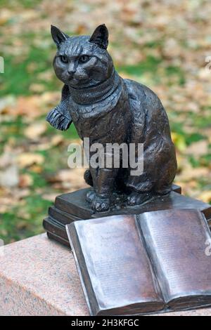 Statue von Street Cat namens Bob Islington Stockfoto