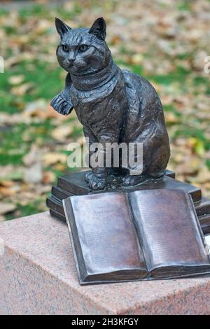 Statue von Street Cat namens Bob Islington Stockfoto