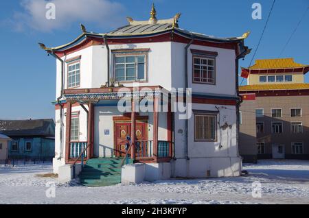 Buddhistisches Kloster im Winter in Sibirien, Russland Stockfoto