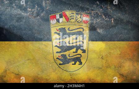 Draufsicht der Retro-Flagge des Landes Baden-Württemberg Baden-Württemberg, größere Wappen mit Grunge-Struktur. Bundesrepublik Deutschland. Kein Fahnenmast. Ebene Stockfoto