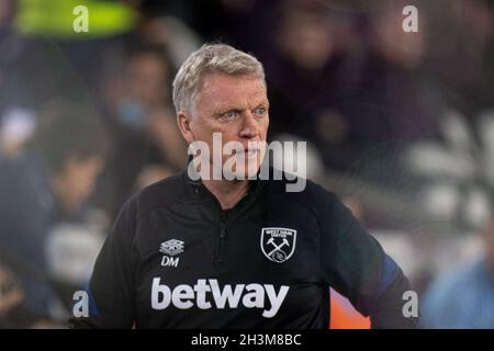 LONDON, ENGLAND - 27. OKTOBER: manager David Moyes von West Ham United schaut während der Carabao Cup Runde 16 zwischen West Ham United und man auf Stockfoto