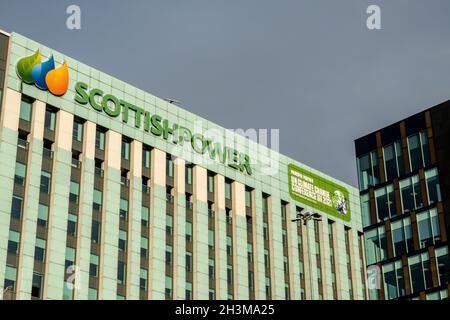 Das Hauptquartier der Scottish Power in der St. Vincent Street im Stadtzentrum von Glasgow mit dem Logo auf der Oberseite des Gebäudes Stockfoto