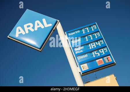 Hohe Benzinpreise, Aral Tankstelle, Berlin, Deutschland Stockfoto