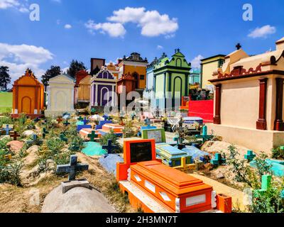 Erstaunlicher farbenfroher Friedhof in Chichicastenango, Guatemala Stockfoto