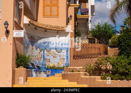 Pueblo Salado Apartments Immobilien in Puerto de Mazarron, Murcia, Spanien. Mediterrane Küstenstadt Stockfoto