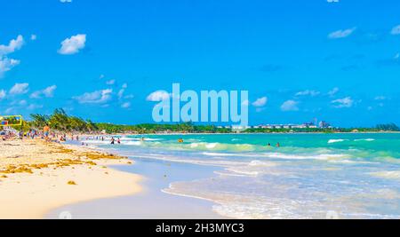 Playa del Carmen Mexiko 04. April 2021 tropischer mexikanischer Strand 88 Punta Esmeralda in Playa del Carmen Mexiko. Stockfoto