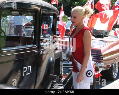 Toronto, Ontario / Kanada - 01. Juli 2008: Miss Canada bei der Parade zum Canada Day Stockfoto