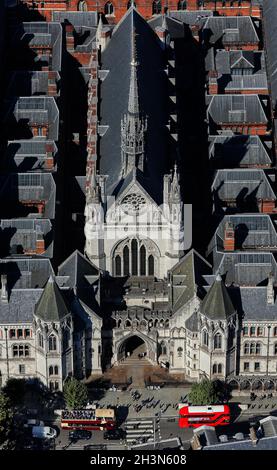 Großbritannien, London, Luftaufnahme der Royal Courts of Justice Stockfoto