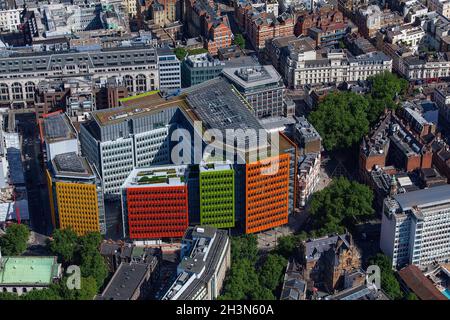 Großbritannien, London, Luftansicht der Renzo Pianos Central Saint Giles Gebäude Stockfoto