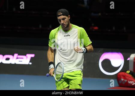 St. Petersburg, Russland. Okt. 2021. Jan-Lennard Struff aus Deutschland gesehen während des St. Petersburg Open Tennisturniers 2021 gegen Denis Shapovalov aus Kanada in der Sibur Arena.Endstand; Jan-Lennard Struff 2:0 Denis Shapovalov. (Foto von Maksim Konstantinov/SOPA Images/Sipa USA) Quelle: SIPA USA/Alamy Live News Stockfoto