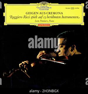 Geigen aus Cremona - The Glory of Cremona - Ruggiero Ricci spielt auf fünfzehn berühmten Geigen - Deutsche Grammophon 1 - Classical Music Vintage Vinyl Record Stockfoto