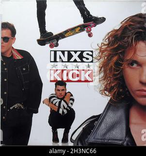 1987 INXS Record Kick LP Album Original Vintage Vinyl 80er Jahre Sleeve Graphics A Stockfoto