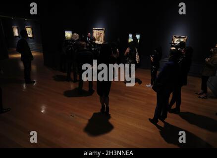 New York, USA. Okt. 2021. Gemälde und andere Kunstwerke werden am Freitag, den 29. Oktober 2021, in einer Pressevorschau für Christies Abendverkauf des 20. Und 21. Jahrhunderts in New York City ausgestellt. Foto von John Angelillo/UPI Credit: UPI/Alamy Live News Stockfoto