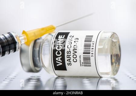 Impfstoff gegen Covid-19-Virusinfektion Stockfoto