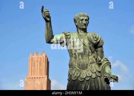 Bronzestatue des Ceasar in Rom, Italien Stockfoto